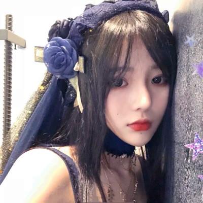 清纯自然的女孩头像，感受青春的美好年华