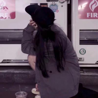 清纯自然的女孩头像，感受青春的美好年华