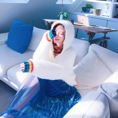头像戴帽子不露脸图片女
