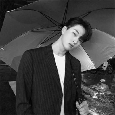 61张高级黑白男生头像