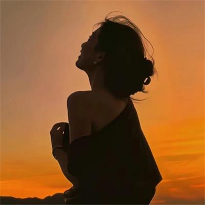 一眼惊艳的女生头像32张