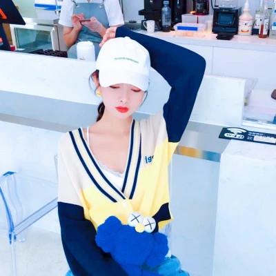 头像戴帽子不露脸图片女