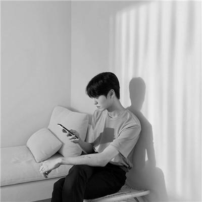84张男生黑白高级感头像
