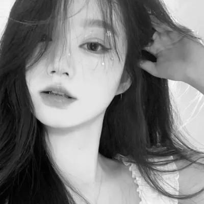 女黑白头像图片真人版52张，逆流而上的黑白文化