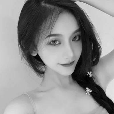 高级感美女头像高清黑白