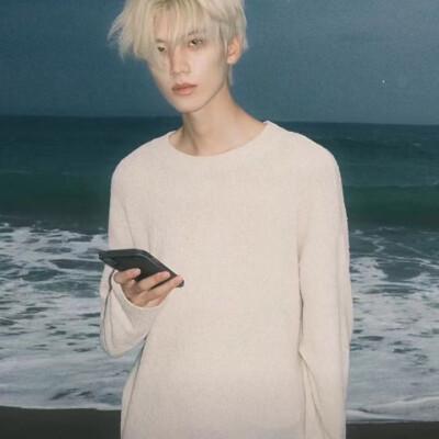 氛围感拉满的小众头像男58张，宝藏男孩！
