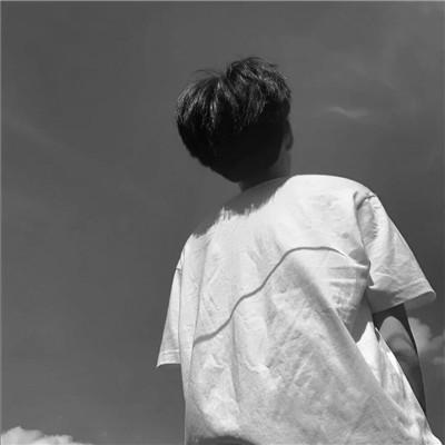 84张男生黑白高级感头像