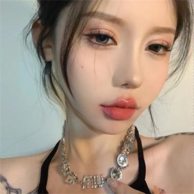 好看又成熟的头像女生46张