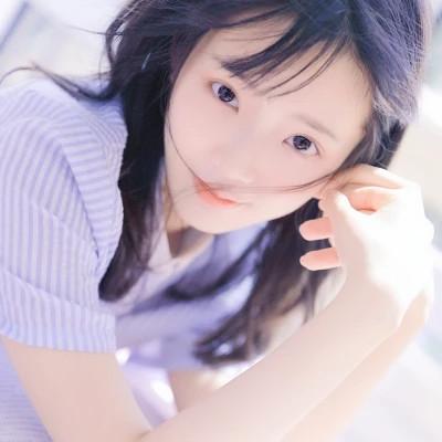 清新干净又治愈的女生头像图片42张