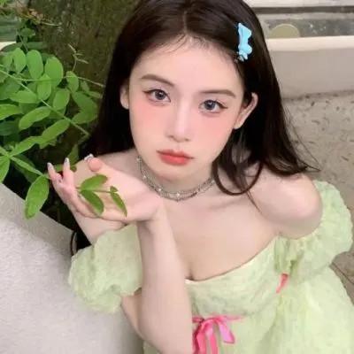 微信头像漂亮大方女生35张