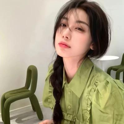 好看的绿色头像女生高清图片36张，清新透亮