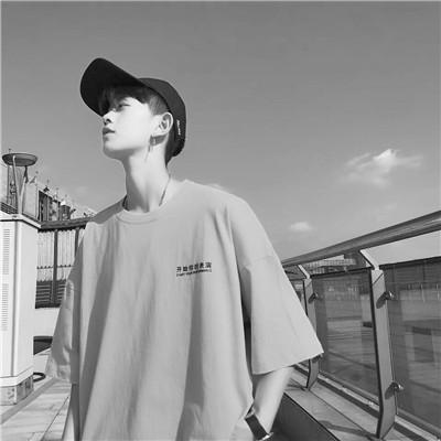 84张男生黑白高级感头像