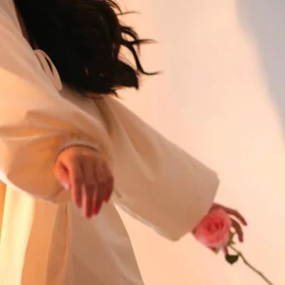 女生头像背景图一套高清好看26张
