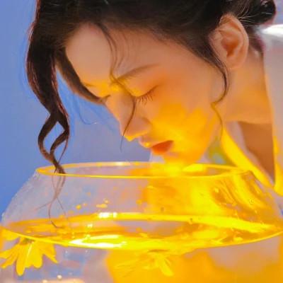 女生头像背景图一套高清好看26张