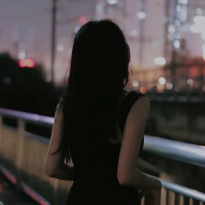 超级好看的女生背影头像图片来啦！