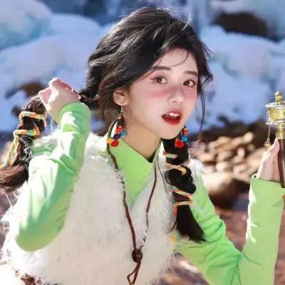 好看的绿色头像女生高清图片36张，清新透亮