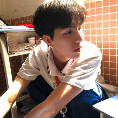 新鲜炫酷，2023最火微信男生头像