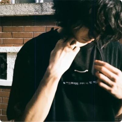 氛围感拉满的小众头像男58张，宝藏男孩！