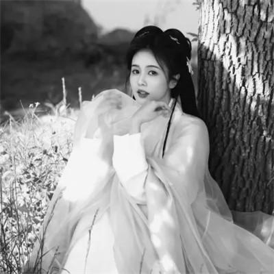 女黑白头像图片真人版52张，逆流而上的黑白文化