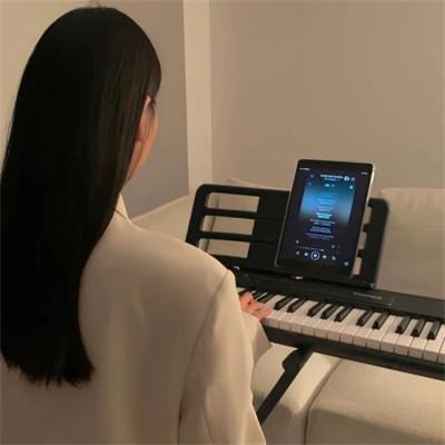 一眼惊艳的女生头像32张