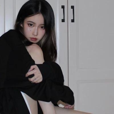 ins温柔女生头像48张