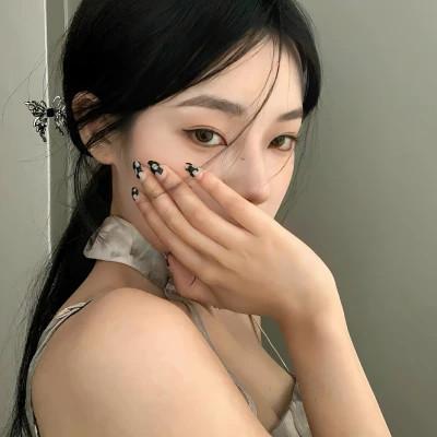 头像高端风格女生19张