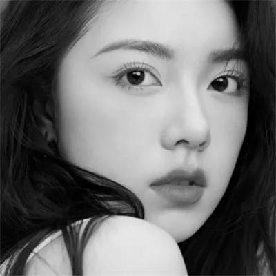 女黑白头像图片真人版52张，逆流而上的黑白文化