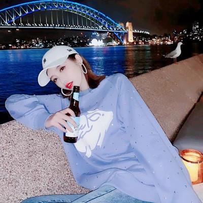 头像戴帽子不露脸图片女