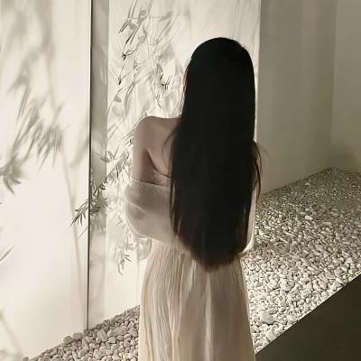 迷人女生背影头像100张，别有一番韵味美！