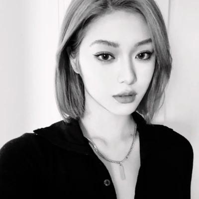 2023年最火爆的女孩头像