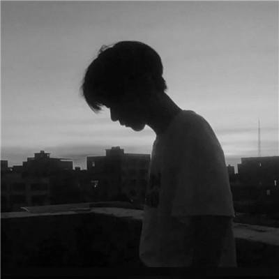 84张男生黑白高级感头像