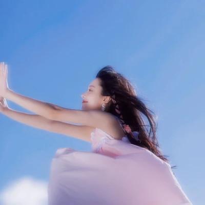 清新干净又治愈的女生头像图片42张