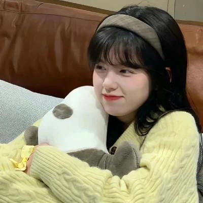 好看的绿色头像女生高清图片36张，清新透亮