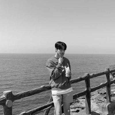 61张高级黑白男生头像