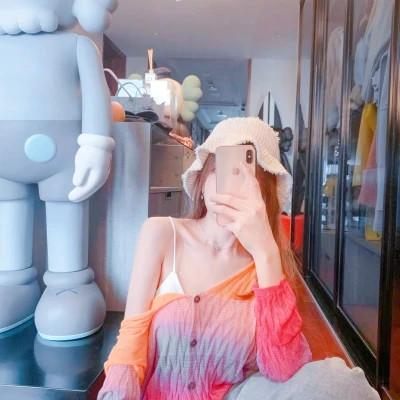 头像戴帽子不露脸图片女