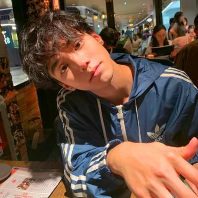 超级好看的2023微信男生头像，绝不能错过！