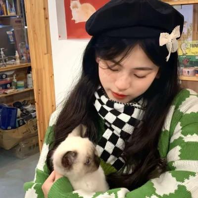好看的绿色头像女生高清图片36张，清新透亮