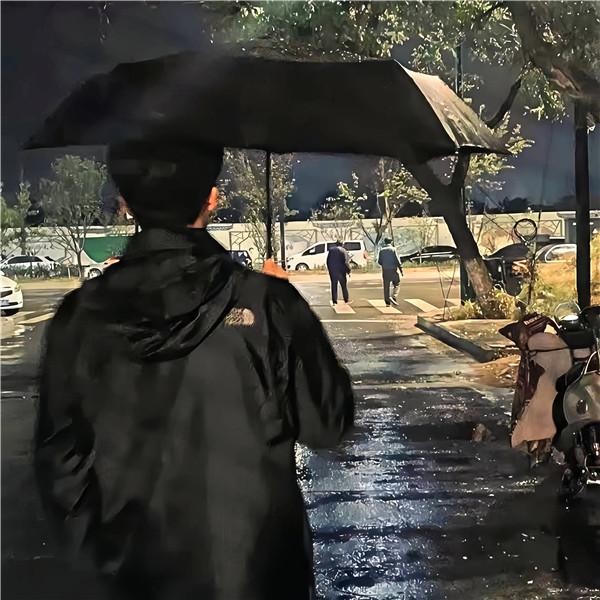 成熟高冷痞帅男生头像图片（精选32张）