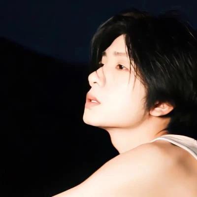 氛围感拉满的小众头像男58张，宝藏男孩！