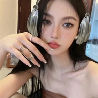 好看又成熟的头像女生46张