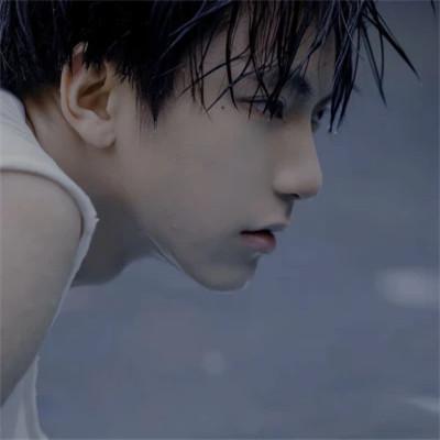 氛围感拉满的小众头像男58张，宝藏男孩！