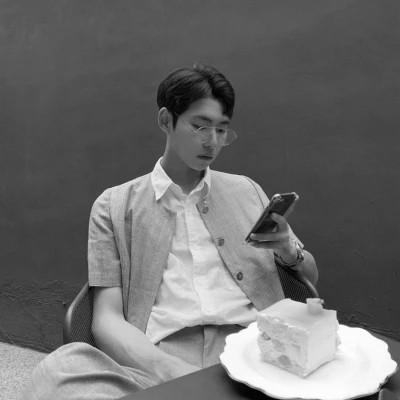 61张高级黑白男生头像
