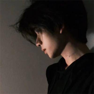 氛围感拉满的小众头像男58张，宝藏男孩！