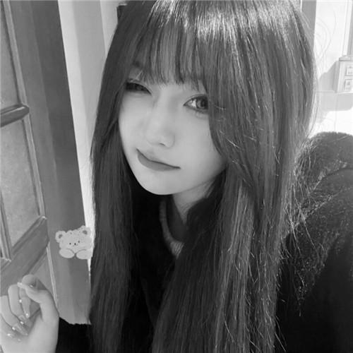 高级范黑白女生头像图片32张