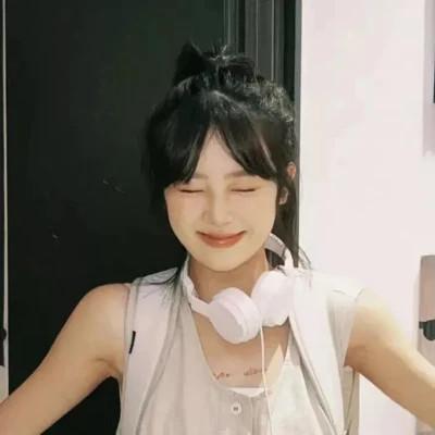 2023最新款情侣头像真人一男一女
