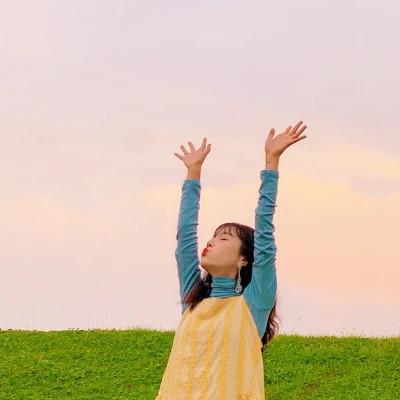 清新干净又治愈的女生头像图片42张
