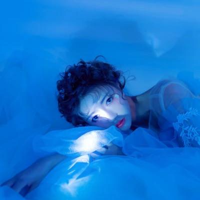 清新干净又治愈的女生头像图片42张