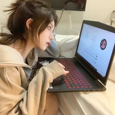 青春女头像ins高级质感40张