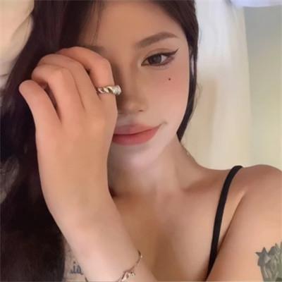 好看又成熟的头像女生46张