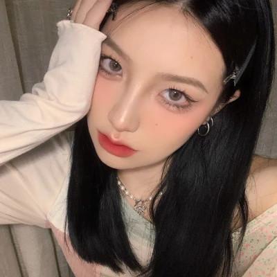 ins温柔女生头像48张